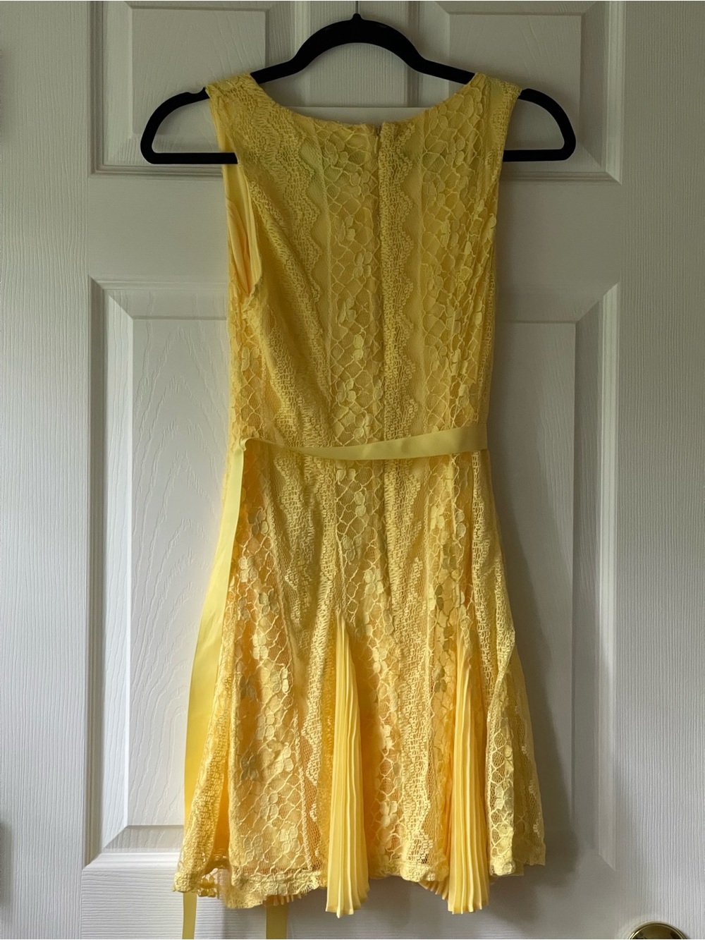 Disney The beauty and the beast dress size S - Picture 3 of 9